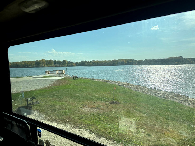 Mountain Trail 29TRX travel trailer