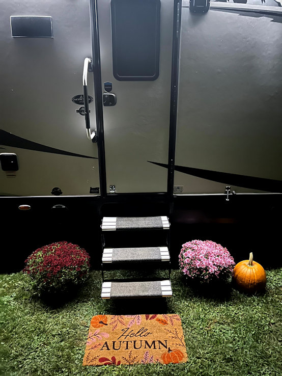 2022 Outdoors RV Mountain Trail 29TRX