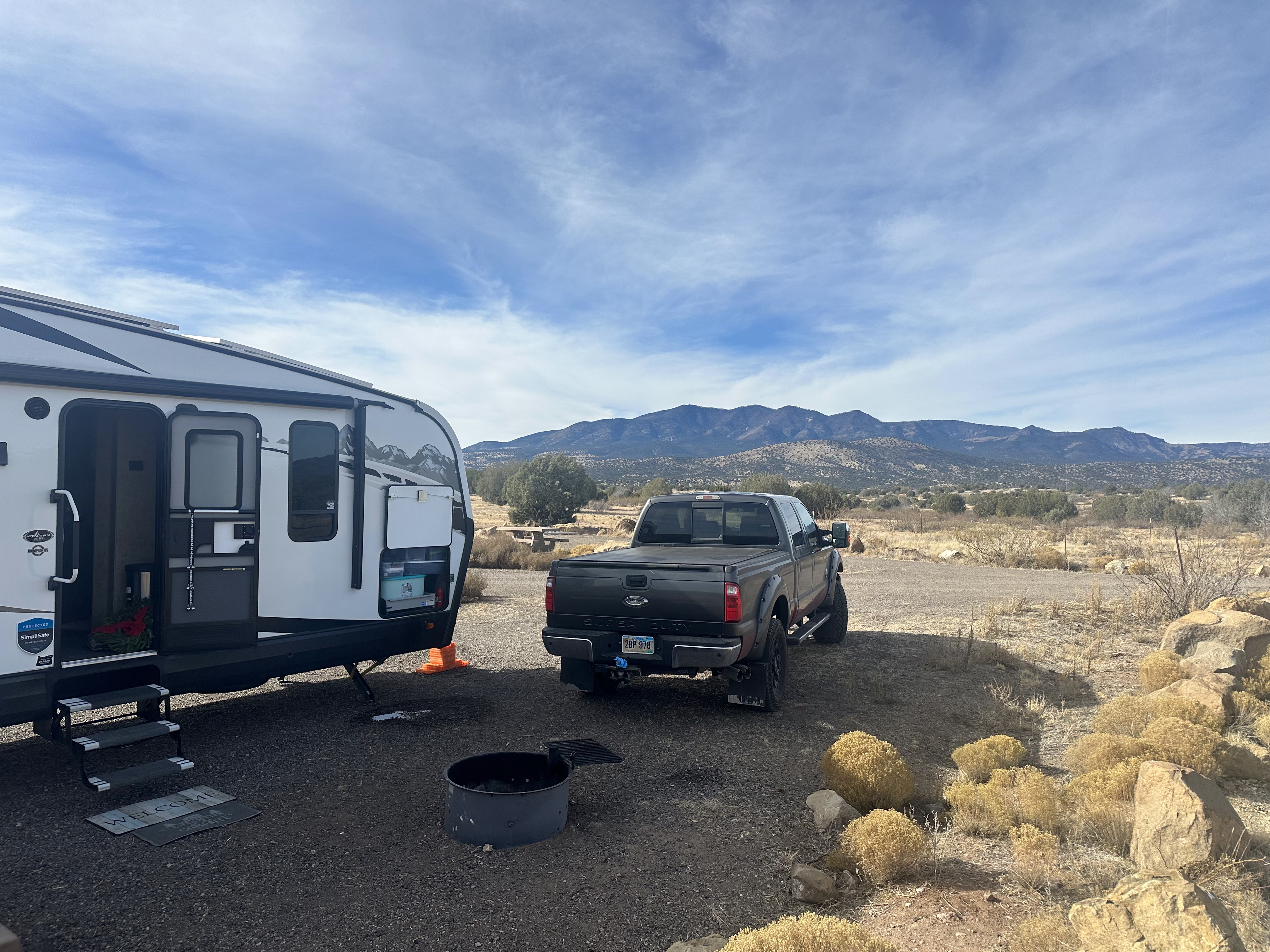 Complete package - 2016 F-350 truck and 2022 Mountain Trail 29TRX RV