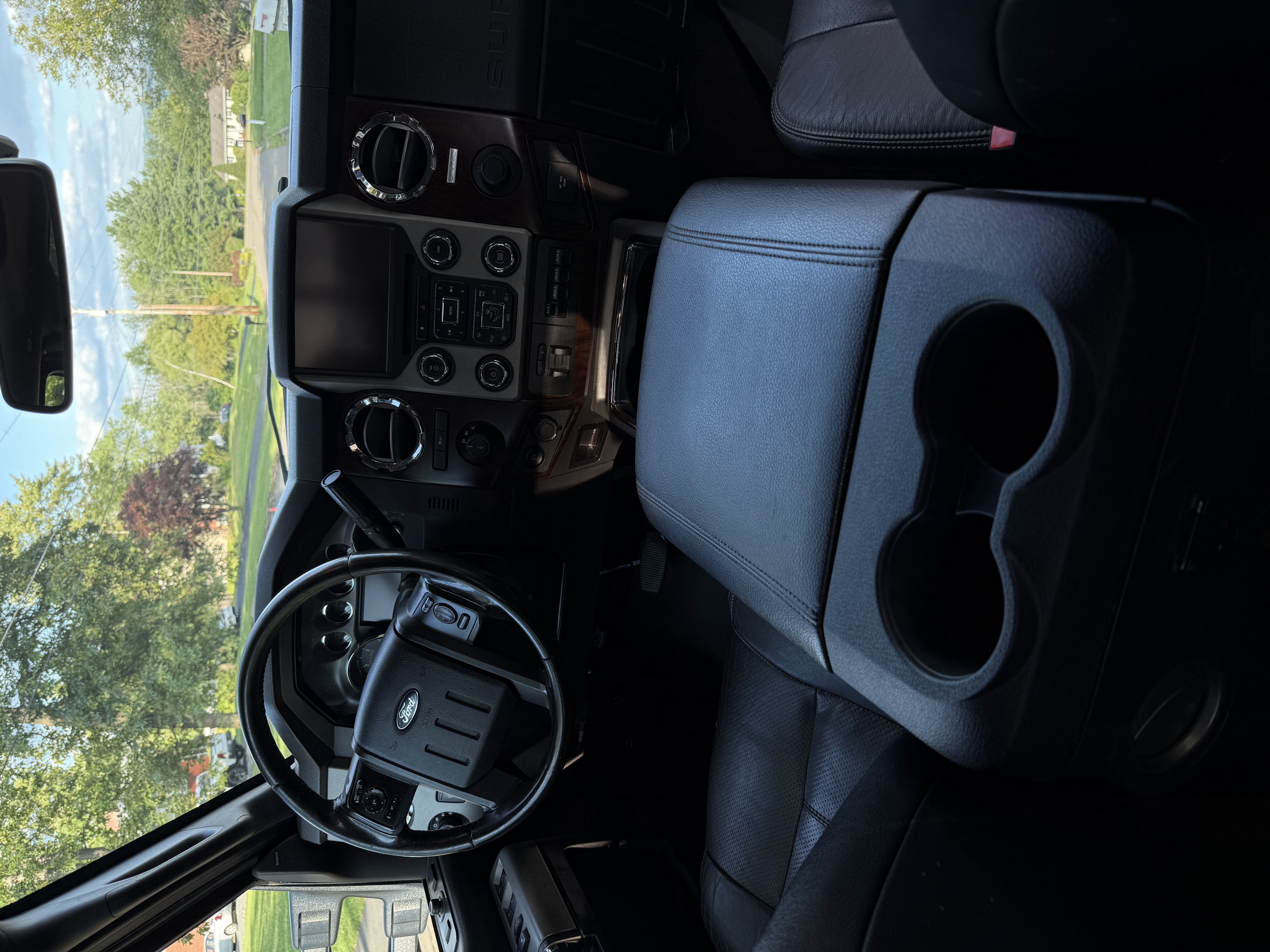 2016 Ford F-350 Super Duty truck photo